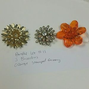 Bundle of 3 vintage brooche pins